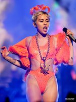 miley_136.md.jpg