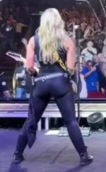  Nita Strauss (4).jpg